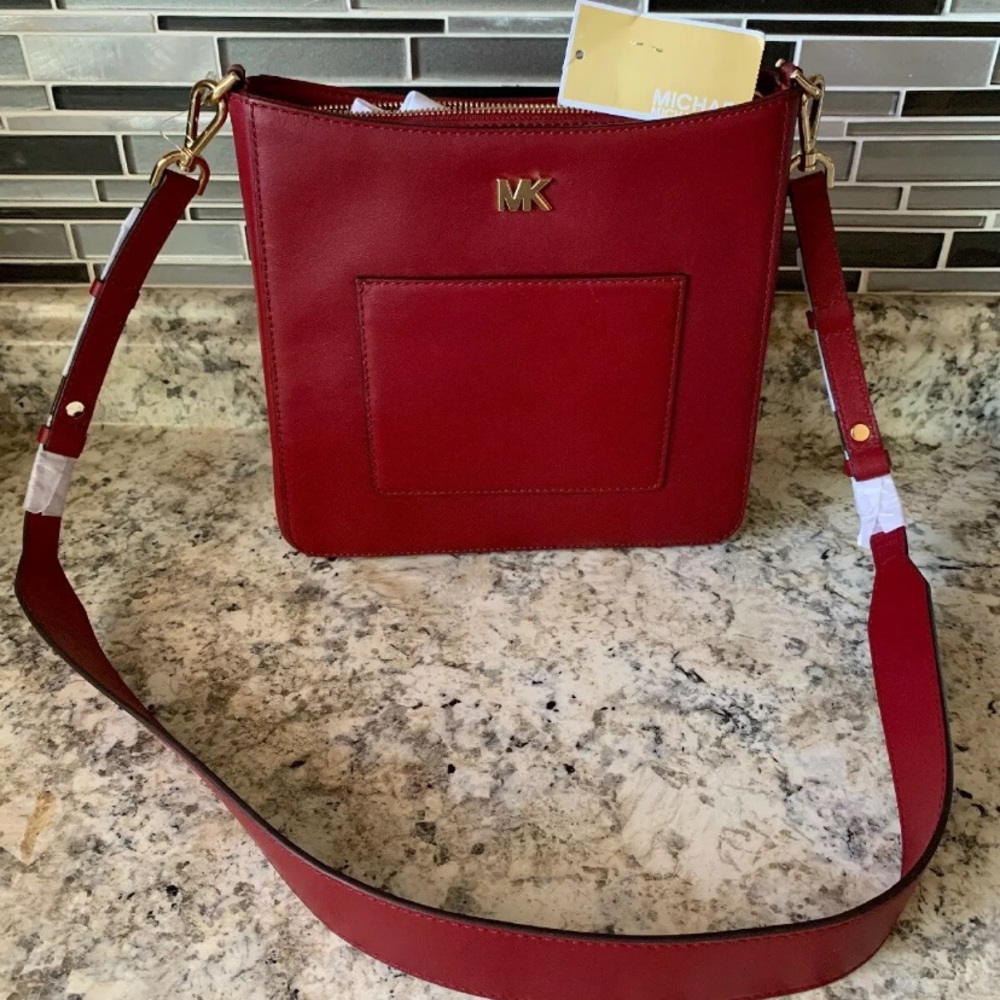 Michael Kors Maroon Gloria Pocket Swing Pack